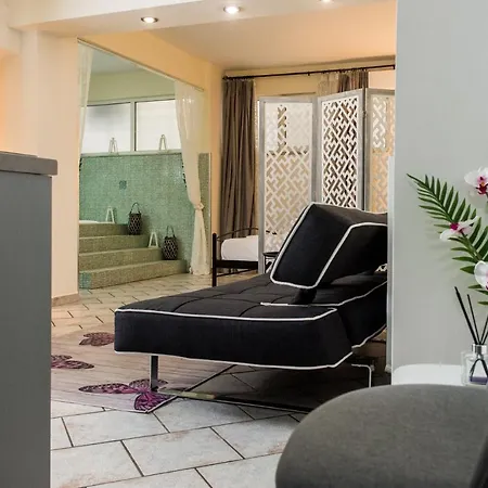 Luxury In Skg Salonic