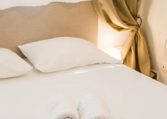 Luxury In Skg Salonic